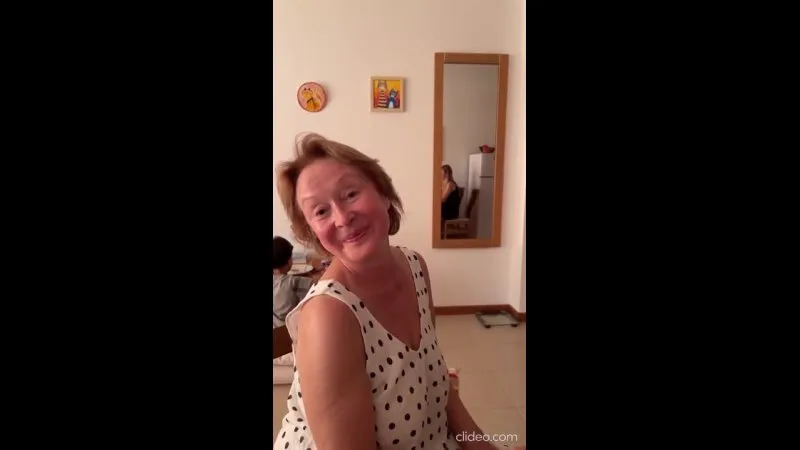 Нажми и смотри