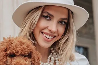 «Нежная кокетка!»: звезда Comedy Woman в мини обнажила удивительно худые ноги «Нежная кокетка!»: звезда Comedy Woman в мини обнажила удивительно худые ноги