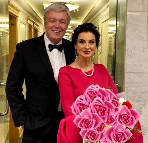 Стриженовы отказались от премии «Пара года» с пользу коллег по шоу-бизнесу Стриженовы отказались от премии «Пара года» с пользу коллег по шоу-бизнесу