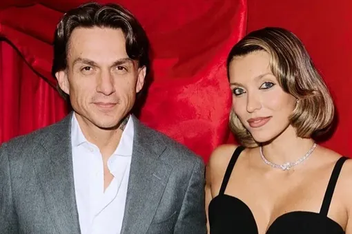 «Мы долго думали»: Регина Тодоренко и Влад Топалов рассекретили имя третьего сына «Мы долго думали»: Регина Тодоренко и Влад Топалов рассекретили имя третьего сына