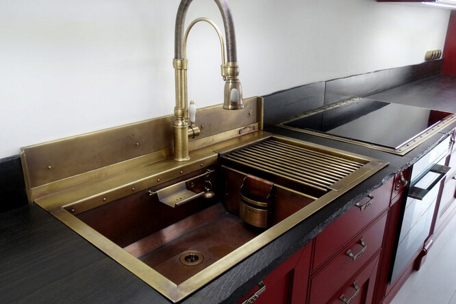 natural solutions to make the sink shine
