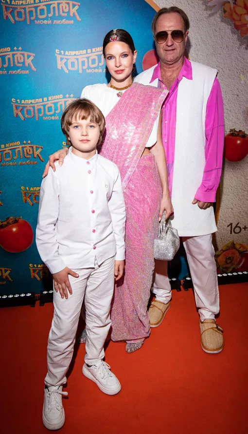 Наталья Бардо с сыном Эриком и мужем Марюсом Вайсбергом