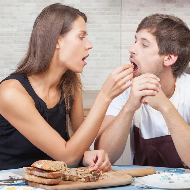 Когда ты мама своему мужу: как выйти из токсичной роли и вернуть равенство в отношения