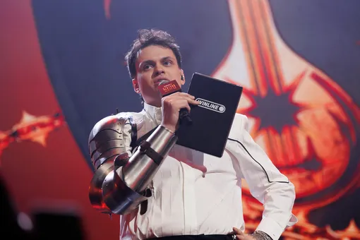 750+ тысяч зрителей в пике, светский раут и магия каллиграфии от Покраса Лампасa: в Москве прошла премия Slay 2025 750+ тысяч зрителей в пике, светский раут и магия каллиграфии от Покраса Лампасa: в Москве прошла премия Slay 2025