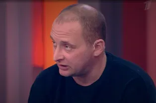 Отец умерших от дихлофоса четверых детей Дмитрий Виноградов впервые показал их фото на ток-шоу Отец умерших от дихлофоса четверых детей Дмитрий Виноградов впервые показал их фото на ток-шоу