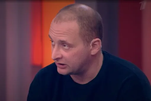Отец умерших от дихлофоса четверых детей Дмитрий Виноградов впервые показал их фото на ток-шоу Отец умерших от дихлофоса четверых детей Дмитрий Виноградов впервые показал их фото на ток-шоу