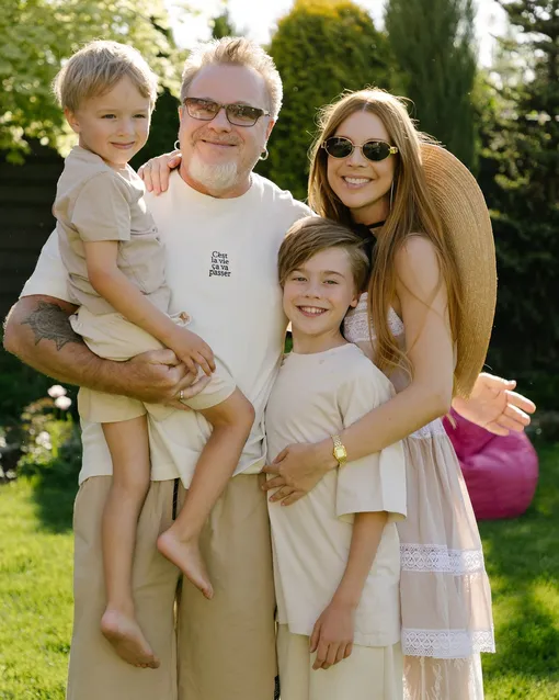 Наталья Подольская с мужем и детьми на отдыхе