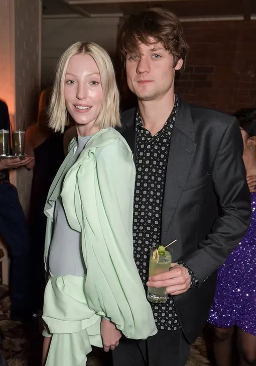 Элла Ричардс и Саша фон Бисмарк Элла Ричардс и Саша фон Бисмарк