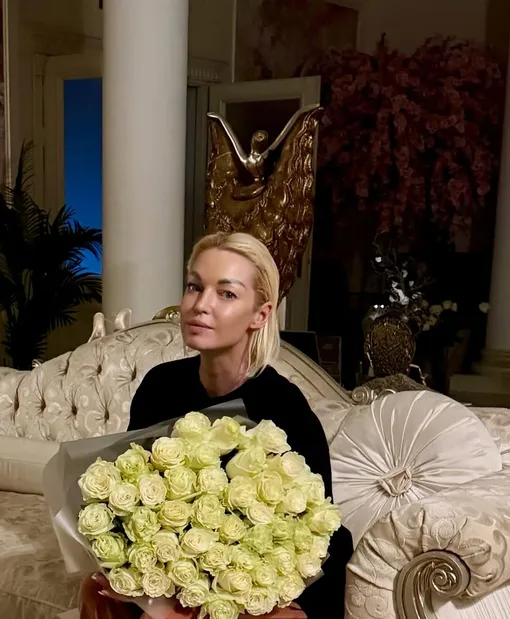 Сейчас звезда восстанавливается дома, под наблюдением российских врачей