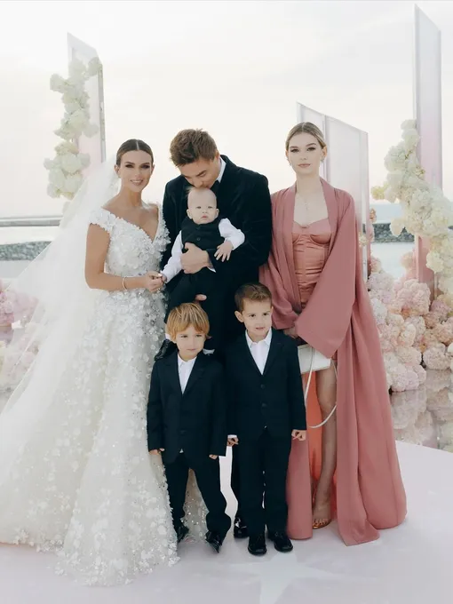 Катя Жужа и Артем Маркелов являются многодетными родителями