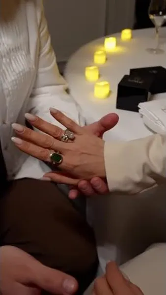 Нажми и смотри