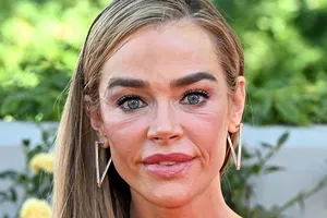 «Я была в ужасе»: Дениз Ричардс призналась, что сделала полную подтяжку лица «Я была в ужасе»: Дениз Ричардс призналась, что сделала полную подтяжку лица