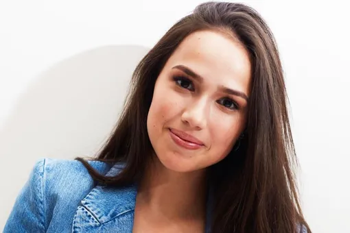 «Лучшее тело в фигурном катании!»: Алина Загитова в купальнике снялась в Дубае «Лучшее тело в фигурном катании!»: Алина Загитова в купальнике снялась в Дубае