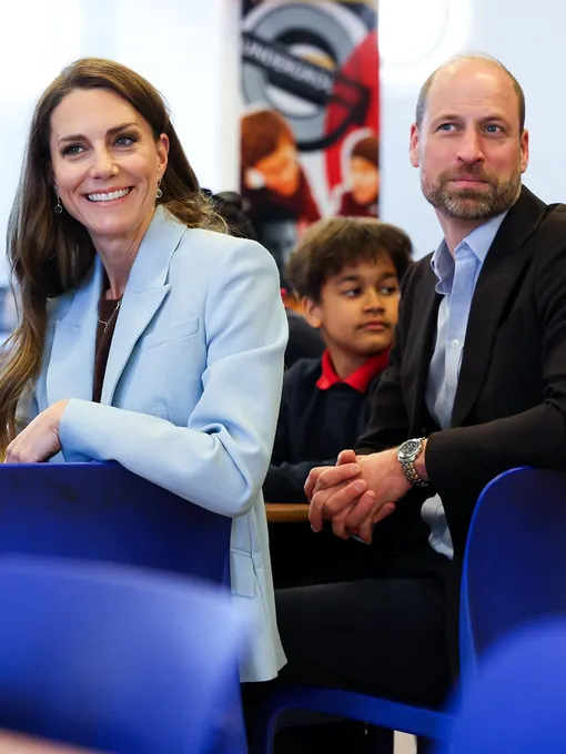 Кейт Миддлтон и принц Уильям вышли в свет в день Хрустальной свадьбы