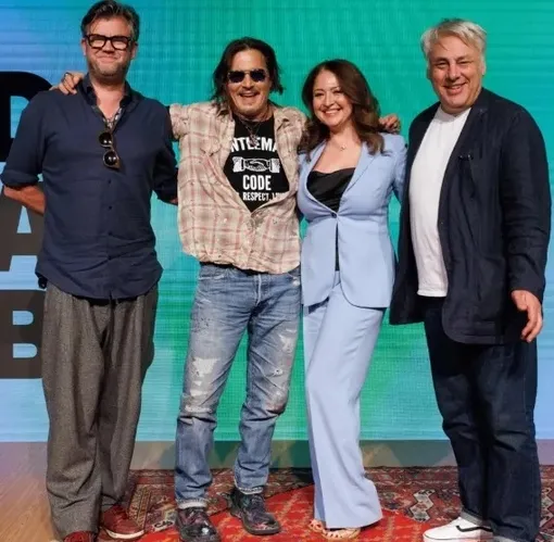 Джонни Депп с продюсерами будущего фильма в Саудовской Аравии