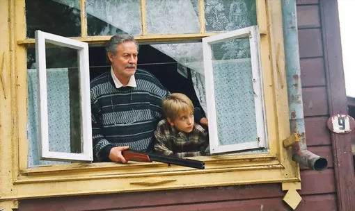 Юрий Соломин и Павел Меленчук в фильме «Мальтийский крест» (2008 г.)