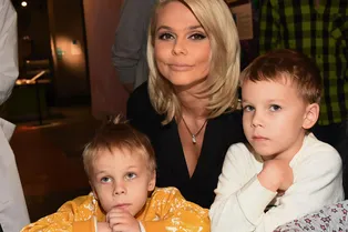 «Я впервые рассказываю об этом»: Ксения Новикова лишила родительских прав бывшего мужа, который похищал ее сыновей «Я впервые рассказываю об этом»: Ксения Новикова лишила родительских прав бывшего мужа, который похищал ее сыновей
