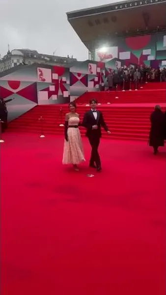 Нажми и смотри