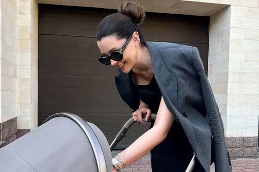 «Пошли гулять с медвежонком»: Анна Заворотнюк показала трогательные фото с сыном