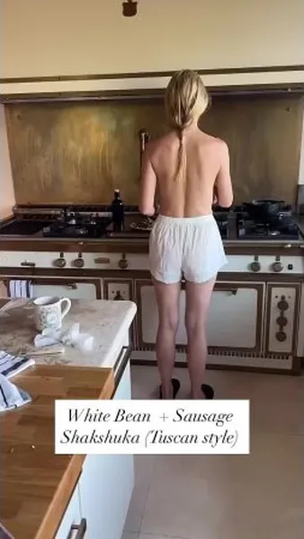 Нажми и смотри