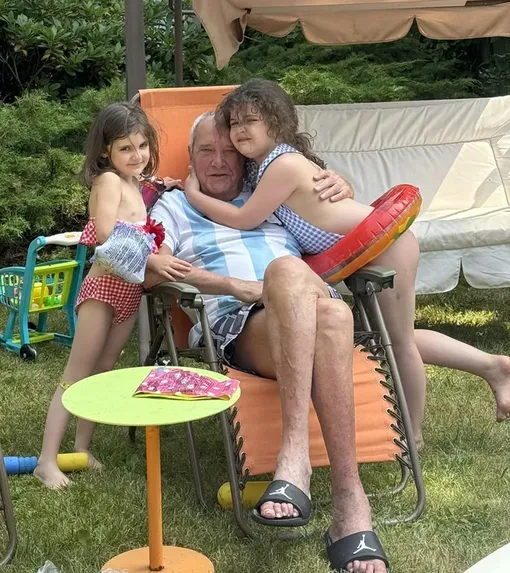 Эммануил Виторган с дочерьми