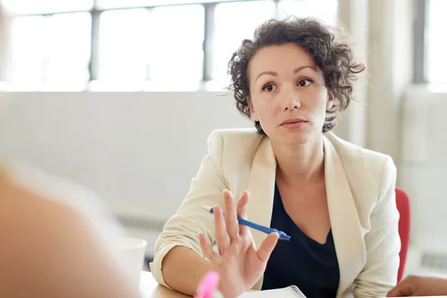 Есть минусы: как правильно говорить с сотрудниками об ошибках и негативе Есть минусы: как правильно говорить с сотрудниками об ошибках и негативе