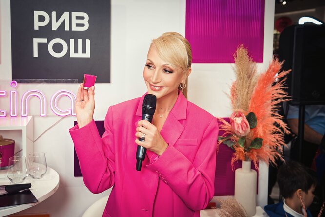 Кристина Орбакайте выпустила парфюмированные свечи для «РИВ ГОШ», которые делают воздух чище: как они пахнут? Кристина Орбакайте выпустила парфюмированные свечи для «РИВ ГОШ», которые делают воздух чище: как они пахнут?