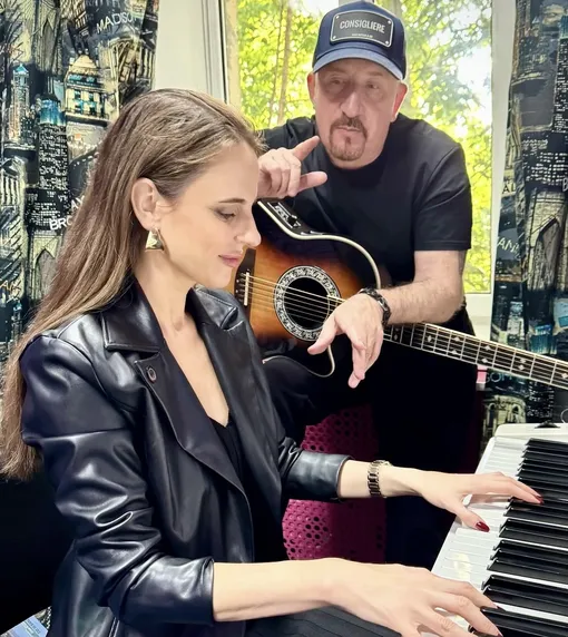 Алена Егорова вдохновляет Жеку