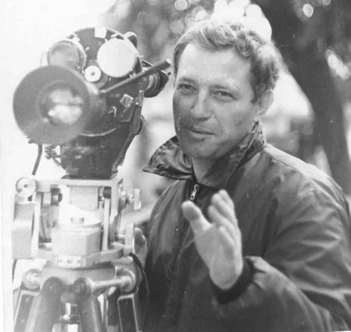 Петр Мостовой жил в родной стране до 1993 года