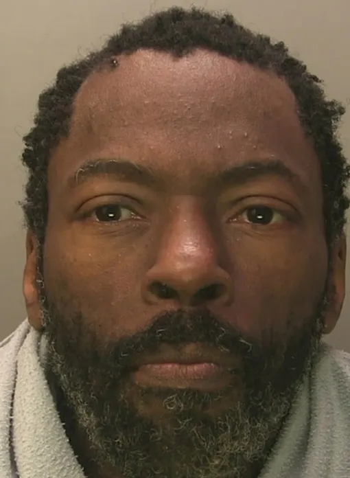 Марк Гордон дважды был осужден за изнасилования Марк Гордон дважды был осужден за изнасилования