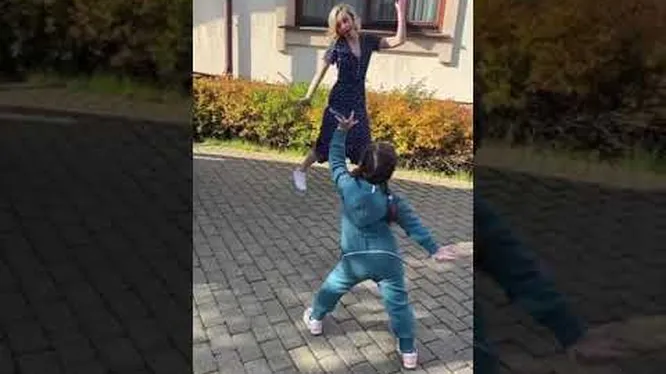Нажми и смотри