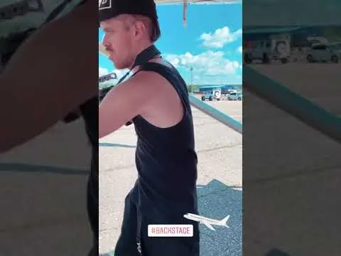 Нажми и смотри