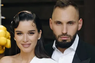 Ксения Бородина снялась в откровенном купальнике во время медового месяца в Турции Ксения Бородина снялась в откровенном купальнике во время медового месяца в Турции