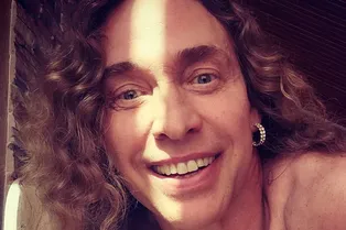 «Он припал к моей груди и зарычал!»: Тарзана обвинили в секс-домогательствах «Он припал к моей груди и зарычал!»: Тарзана обвинили в секс-домогательствах