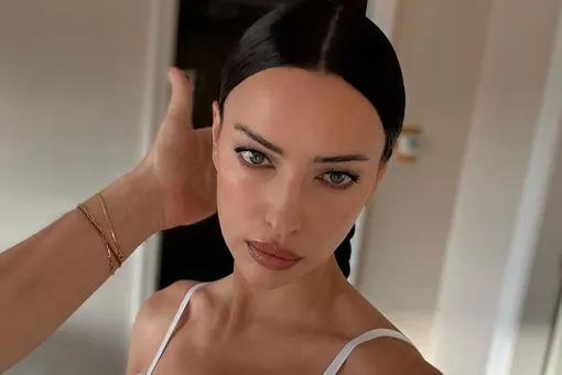 «Мечта сбылась!»: Ирина Шейк в белом бюстгальтере с чашечками-конусами появилась на презентации календаря-2026 в Праге «Мечта сбылась!»: Ирина Шейк в белом бюстгальтере с чашечками-конусами появилась на презентации календаря-2026 в Праге