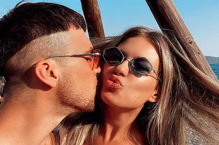 «Пусть смотрят!»: бойфренд Риты Дакоты «засветил» ее обнаженные ягодицы в Турции «Пусть смотрят!»: бойфренд Риты Дакоты «засветил» ее обнаженные ягодицы в Турции