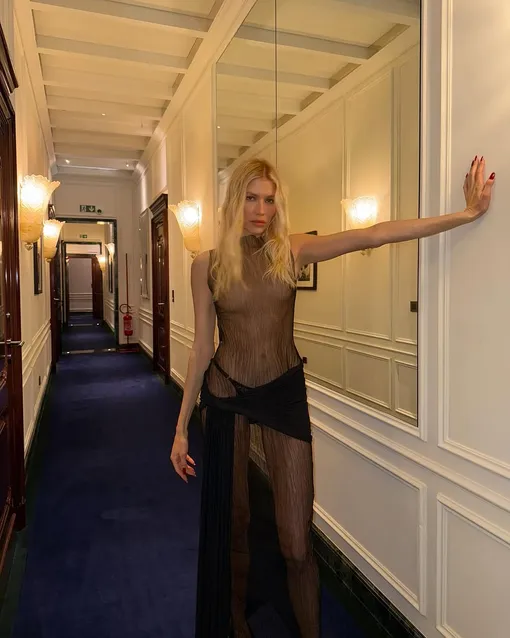 Елена Перминова предстала в откровенном образе Елена Перминова предстала в откровенном образе