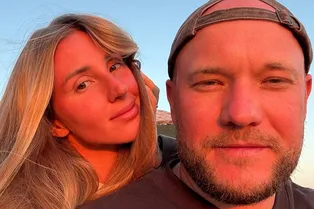 «Любимый категорически против»: жена Владимира Селиванова решилась сделать пластику груди после третьих родов «Любимый категорически против»: жена Владимира Селиванова решилась сделать пластику груди после третьих родов