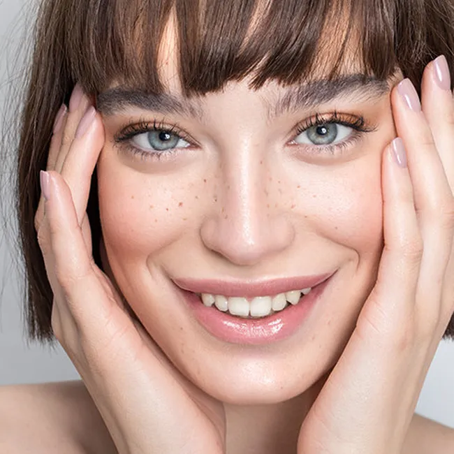 Как и какие кислоты можно использовать в летний период — рассказывают эксперты