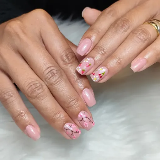 весенний маникюр 2026 сакура