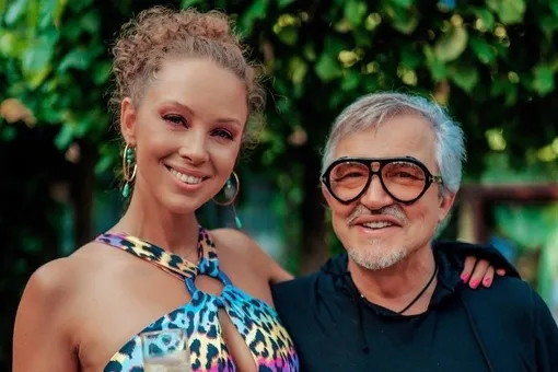 «Поменяю только после замужества»: Полина Диброва отказалась возвращать себе девичью фамилию «Поменяю только после замужества»: Полина Диброва отказалась возвращать себе девичью фамилию