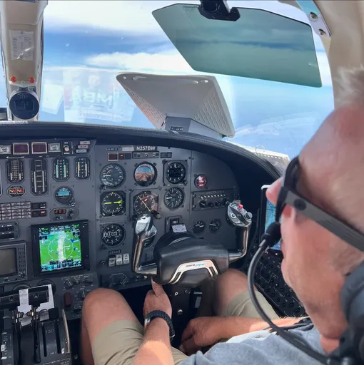 Грег Биффл считал себя опытным пилотом