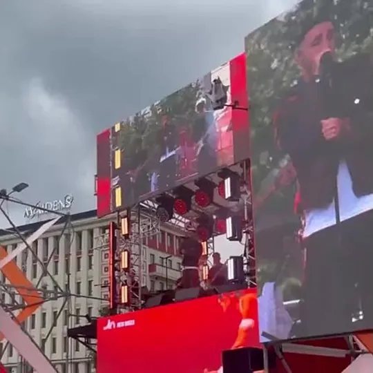 Нажми и смотри