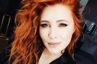 «Я идиотка»: беременная звезда шоу «Голос» заразилась коронавирусом