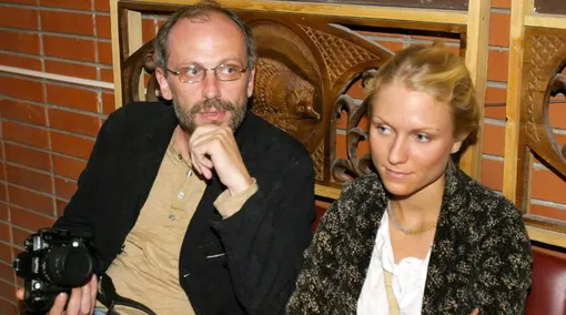 Александр и Катя Гордон развелись в 2006 году Александр и Катя Гордон развелись в 2006 году