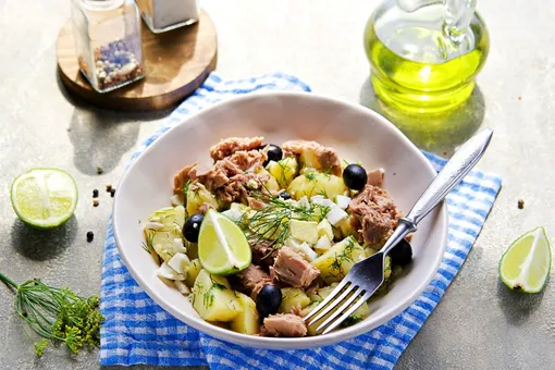 салат из тунца консервированного салат из тунца консервированного