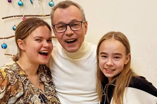 «Папа умер не от рака»: дочь Владимира Левкина рассказала о том, что сказано в заключении о смерти певца «Папа умер не от рака»: дочь Владимира Левкина рассказала о том, что сказано в заключении о смерти певца