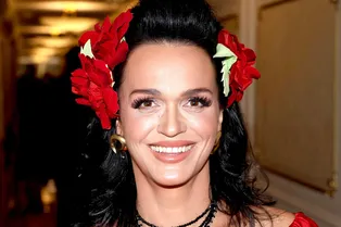 «Я начала этот общественный резонанс»: певица Слава заявила, что Полина Лурье поблагодарила ее за поддержку