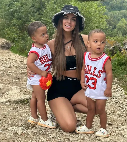 Юлия Ефременкова с детьми живет в Краснодаре