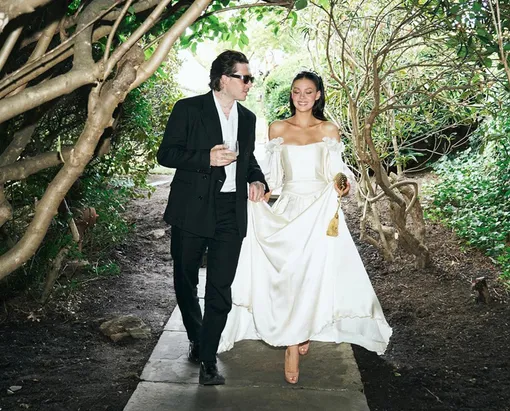 Бруклин Бекхэм и Никола Пельтц обновили клятвы в августе 2025 года